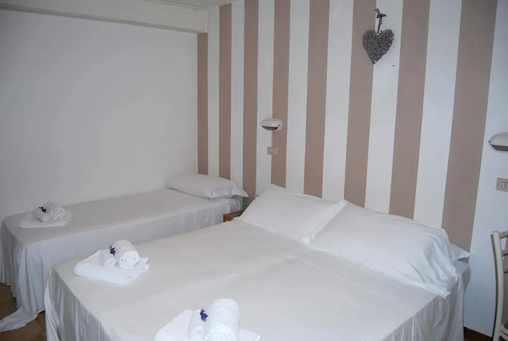 Hotel Abay Rimini 3*,